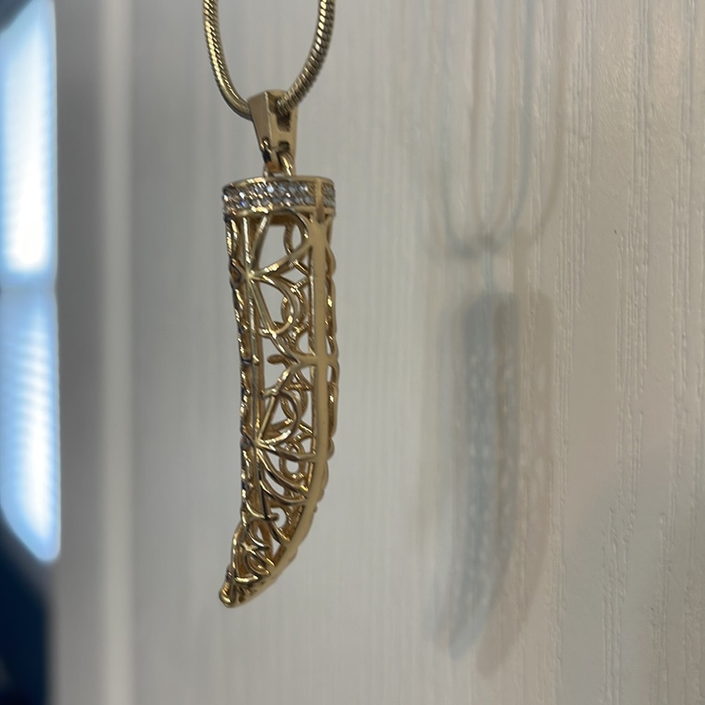 Lot of gold costume necklaces - Picture 4 of 4